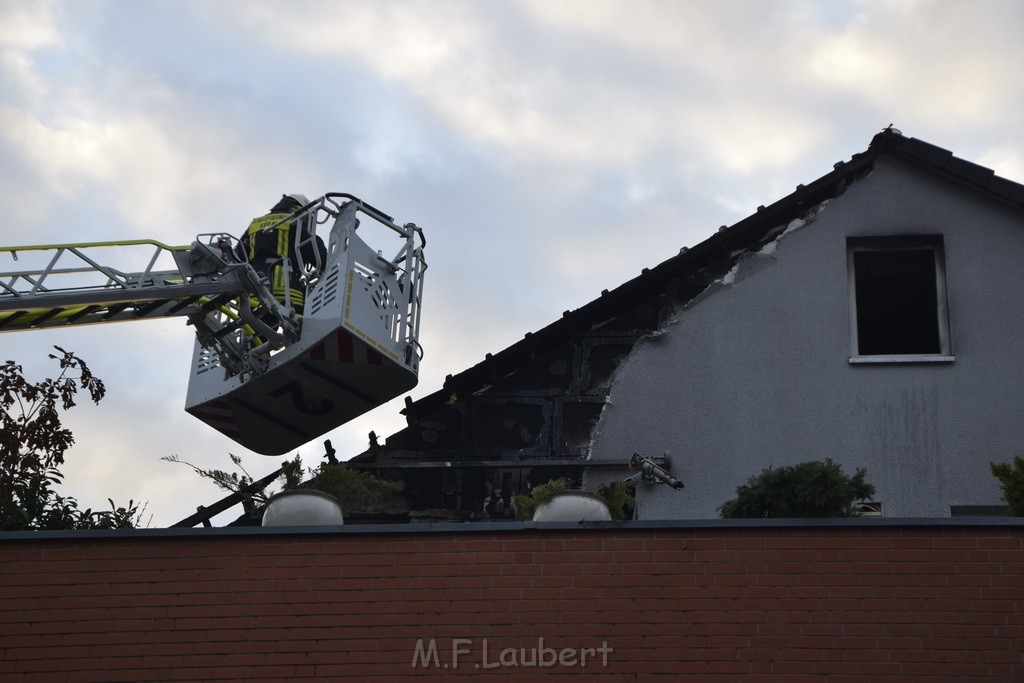 Feuer 2 Y Koeln Suerth Elisabeth Selbertstr P154.JPG - Miklos Laubert